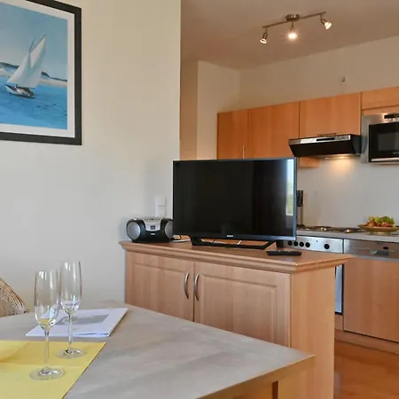 Ferienwohnung-12-fuer-6-personen-strandnah-in-sellin-auf-ruegen-villa-celia-wlan-sauna Apartmán